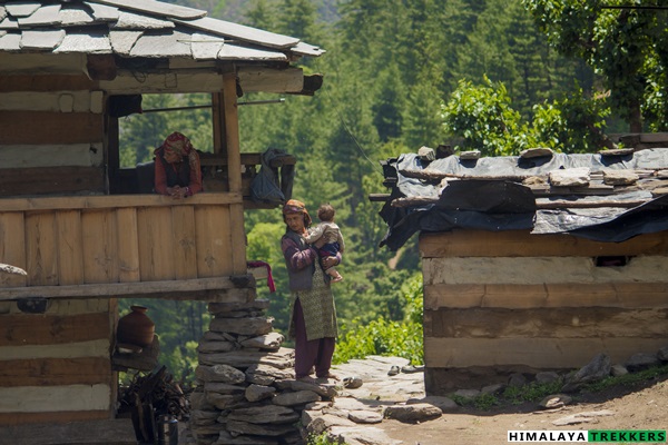 sewa-village-local-people-rupin-pass-trek