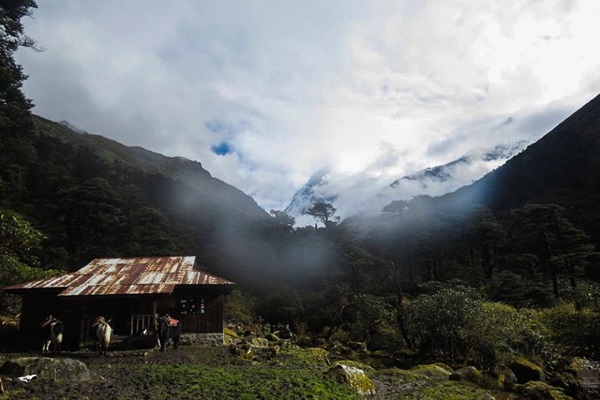 kokchurang-trekkers-hut