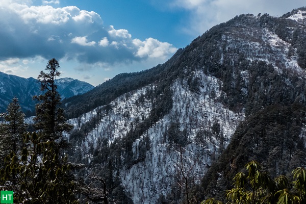 snow-covered-mountains-in-winter-dodital