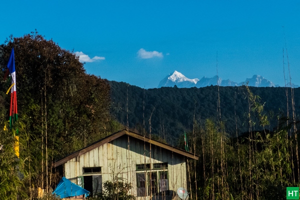 hilley-barsey-with-mountain-views