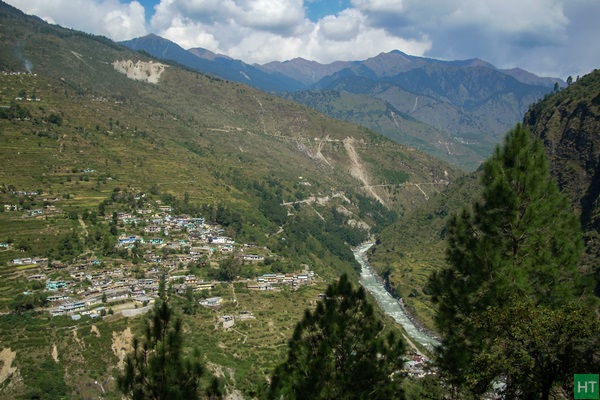 bhagirati-river-valley-at-the-beginning-of-the-trek