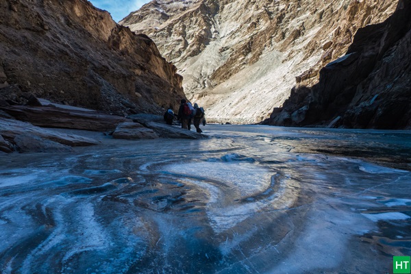 ice-sheet-formation-on-chadar