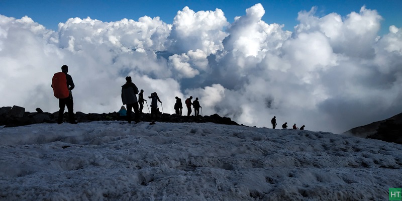 more-glacier-features-kalihani-pass-trek