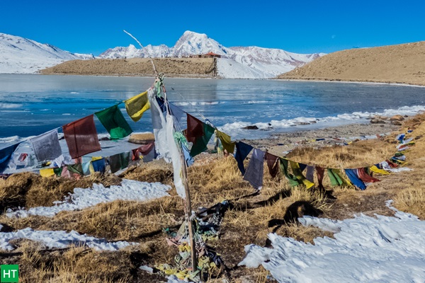 frozen-gurudongmar-lake-november