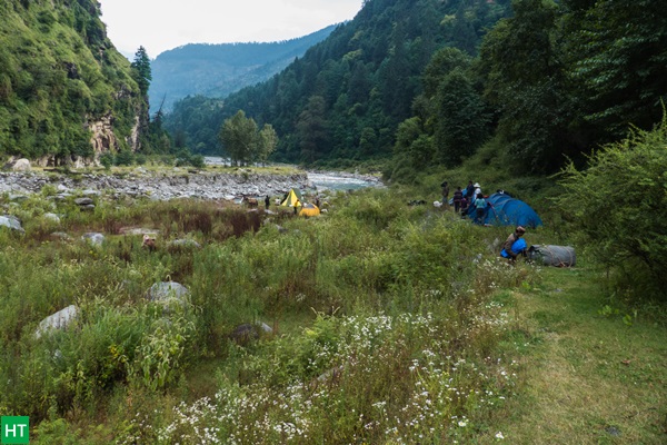 aligad-campsite-rupin-pass-trek