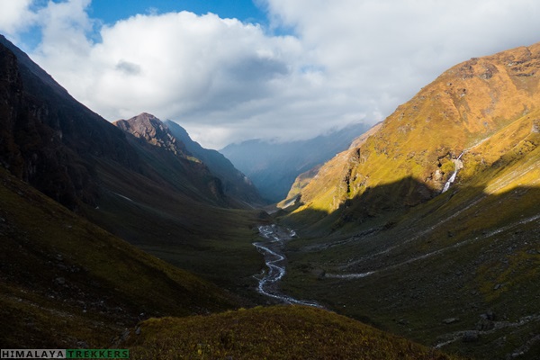 rupin-valley-from-middle-waterfall