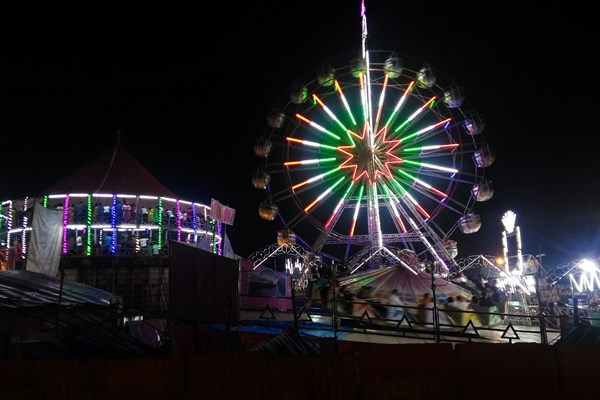 a-fare-mela-going-on-beside-the-puja-pandal