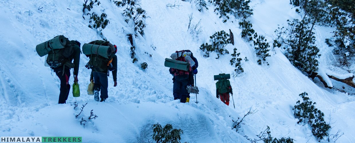 Brahmatal trek diaries during December after a very heavy snowfall
