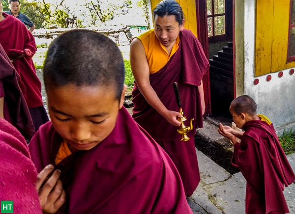 lama-rituals-sikkim